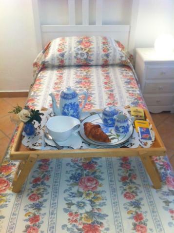 モンカリエーリ A Casa Di Lory Bed & Breakfast エクステリア 写真
