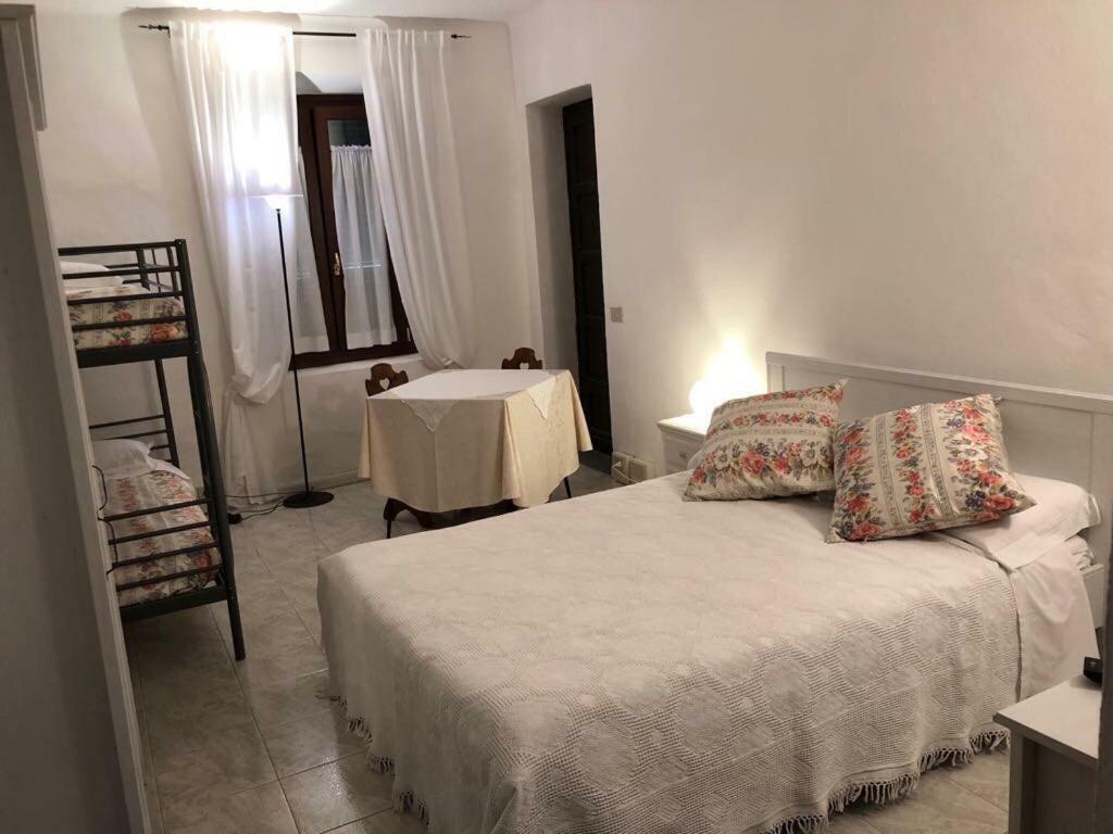 モンカリエーリ A Casa Di Lory Bed & Breakfast エクステリア 写真